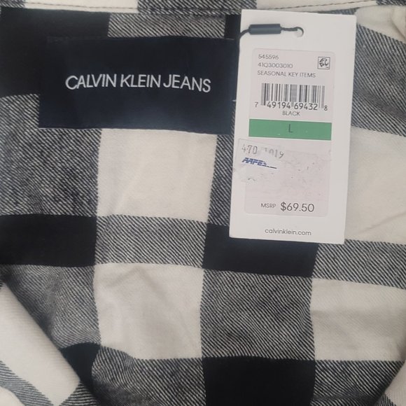 Calvin Klein - Picture 4 of 4